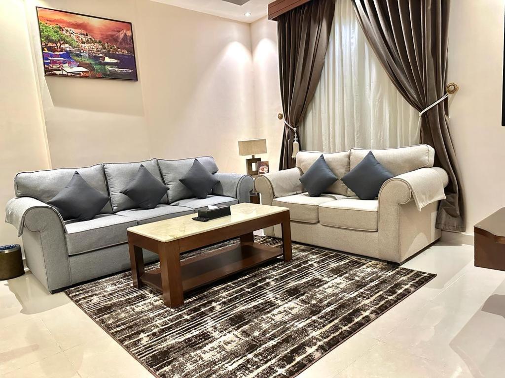 Sas Al Olaya Hotel Suites 알크호바르 외부 사진