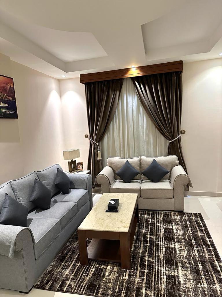 Sas Al Olaya Hotel Suites 알크호바르 외부 사진